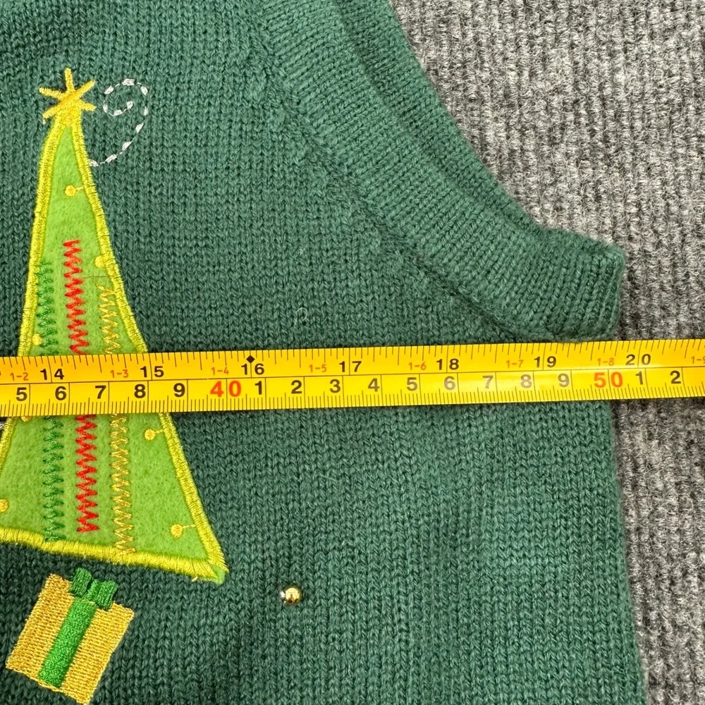 Y2K Christmas Sweater Vest Women M Embroidered Trees Present Green Holiday